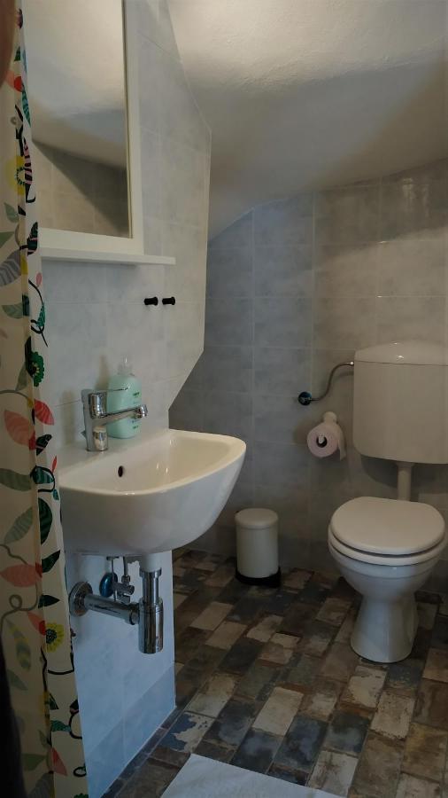 Apartamento Postaja 33 Zgornje Skofije Exterior foto
