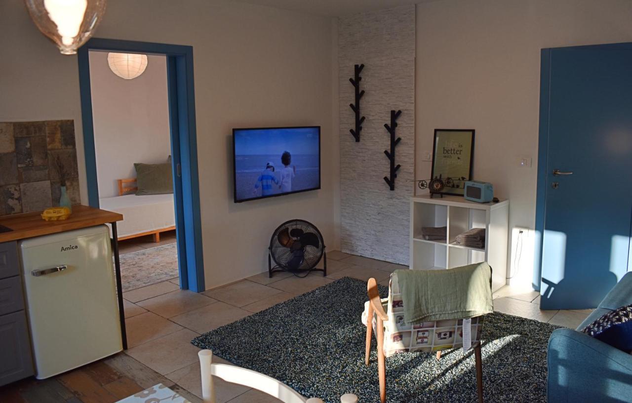 Apartamento Postaja 33 Zgornje Skofije Exterior foto