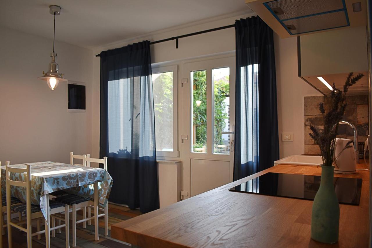 Apartamento Postaja 33 Zgornje Skofije Exterior foto